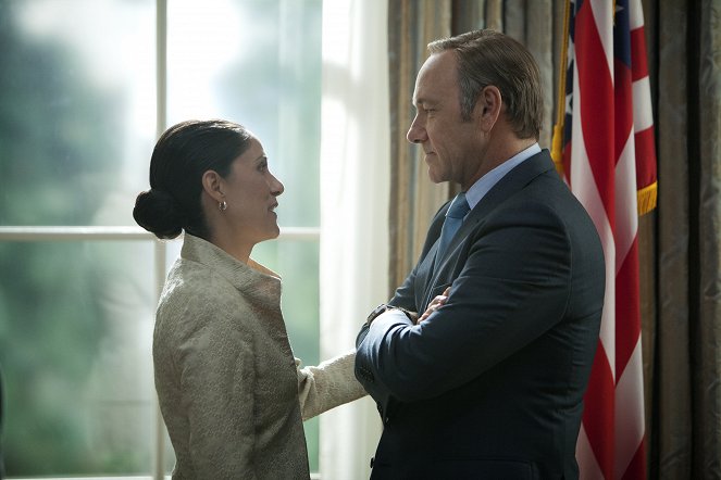 House of Cards - Chapter 7 - Photos - Sakina Jaffrey, Kevin Spacey