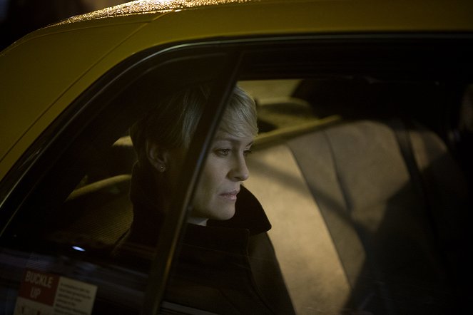 House of Cards - Chapter 10 - Photos - Robin Wright