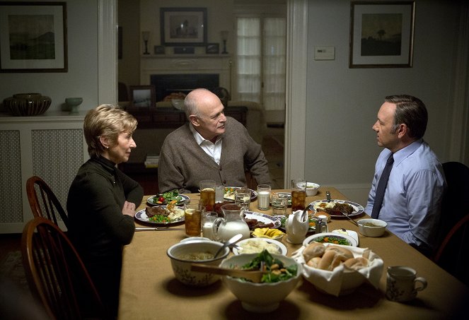 House of Cards - Chapter 12 - Photos - Peggy J. Scott, Gerald McRaney, Kevin Spacey