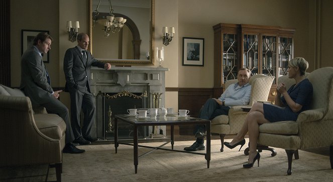 House of Cards - Bauernopfer - Filmfotos - Derek Cecil, Michael Kelly, Kevin Spacey, Robin Wright
