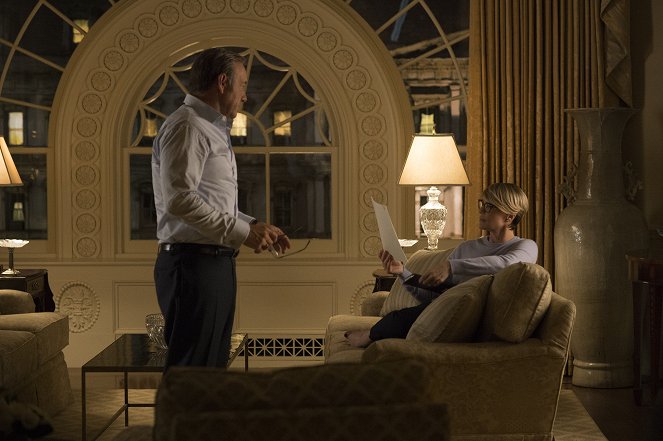 House of Cards - Season 3 - Chapter 28 - Photos - Kevin Spacey, Robin Wright
