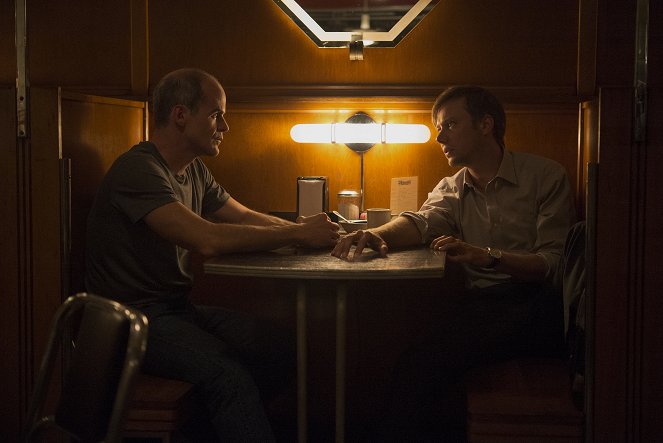 House of Cards - Chapter 30 - Photos - Michael Kelly, Jimmi Simpson