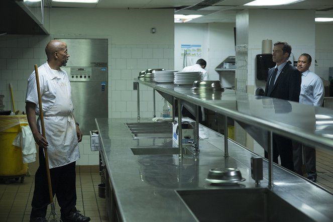 House of Cards - Chapter 34 - Photos - Reg E. Cathey
