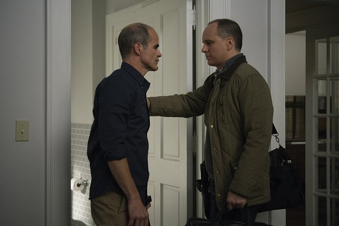 House of Cards - Chapter 37 - Photos - Michael Kelly, Kelly AuCoin