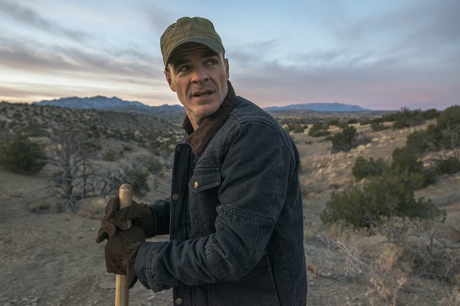 House of Cards - Chapter 39 - Photos - Michael Kelly