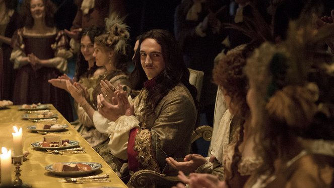 Versailles - L'État c'est moi - Photos - George Blagden