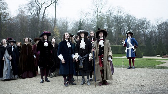 Versailles - Invalidusok - Filmfotók - Anna Brewster, Stuart Bowman, Alexander Vlahos, George Blagden