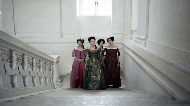 Versailles - Season 1 - Invalidusok - Filmfotók - Anna Brewster