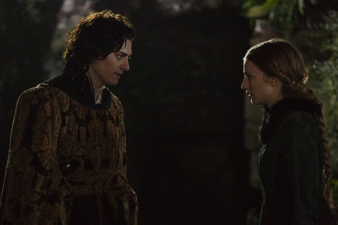 The White Queen - Amour et trahison - Film - Aneurin Barnard, Faye Marsay