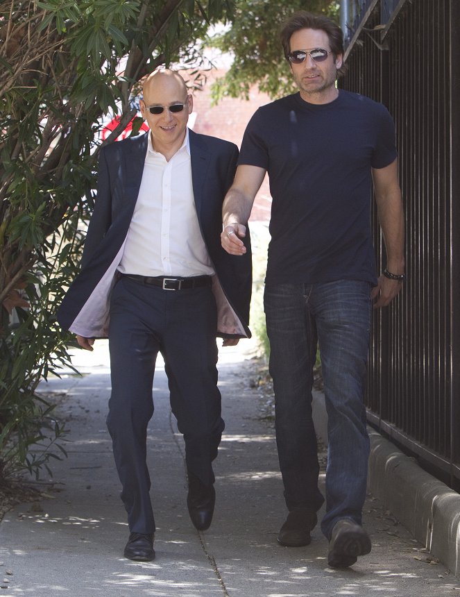 Californication - Rock and a Hard Place - Photos - Evan Handler, David Duchovny