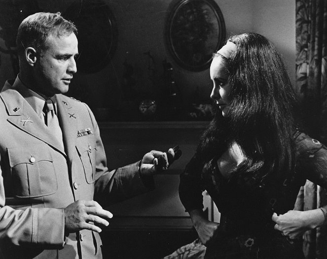 Páv se zlatým okem - Z filmu - Marlon Brando, Elizabeth Taylor