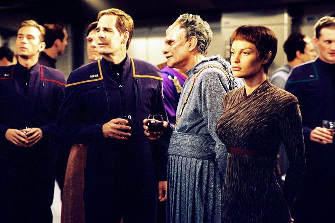 Star Trek - Enterprise - Kalter Krieg - Filmfotos - Connor Trinneer, Scott Bakula, Joseph Hindy, Jolene Blalock