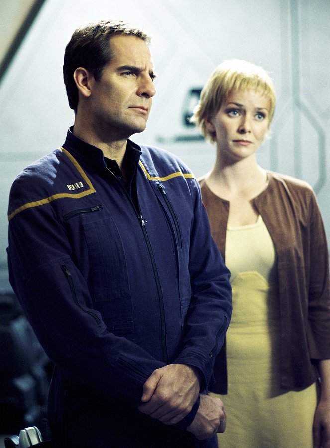 Star Trek: Enterprise - Season 1 - Oasis - Photos - Scott Bakula, Annie Wersching