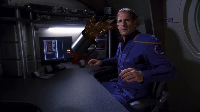 Star Trek: Enterprise - Anomaly - Photos - Scott Bakula