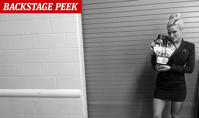 WWE Monday Night RAW - De filmagens - C.J. Perry