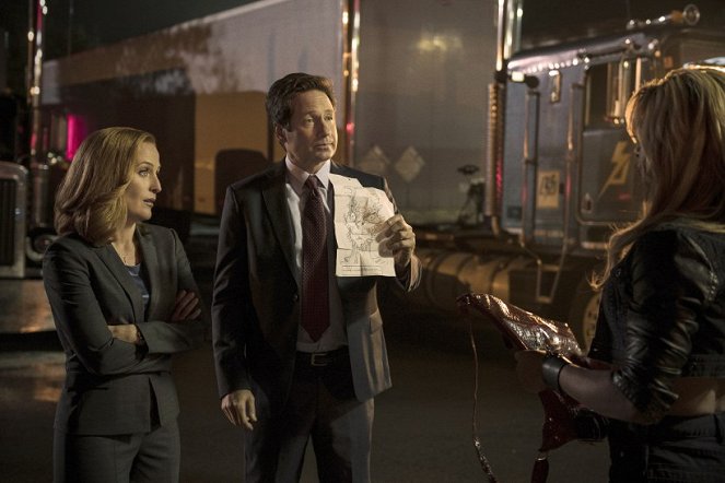 Akte X - Season 10 - Mulder und Scully gegen das Wer-Monster - Filmfotos - Gillian Anderson, David Duchovny