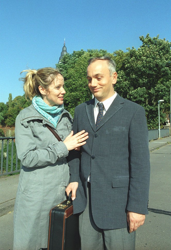 Heiratsschwindlerin mit Liebeskummer - Filmfotók - Ann-Kathrin Kramer, Heinrich Schmieder