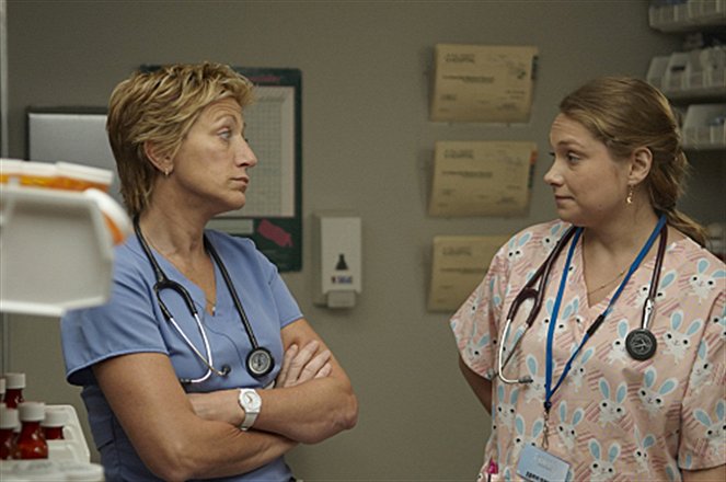 Nurse Jackie - Photos - Edie Falco, Merritt Wever