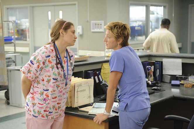 Nurse Jackie - Photos - Merritt Wever, Edie Falco