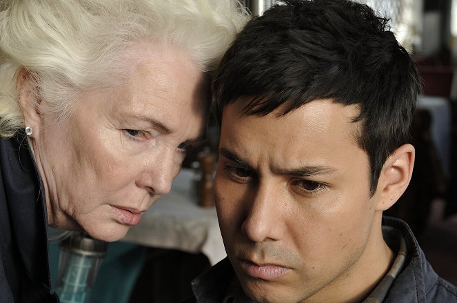 Defiance - If I Ever Leave This World Alive - Photos - Fionnula Flanagan, Justin Rain