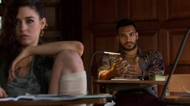 The Magicians - Season 1 - Unauthorized Magic - De la película - Jade Tailor, Arjun Gupta