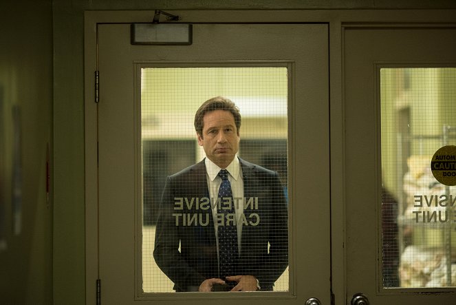 The X-Files - Season 10 - Home Again - Photos - David Duchovny