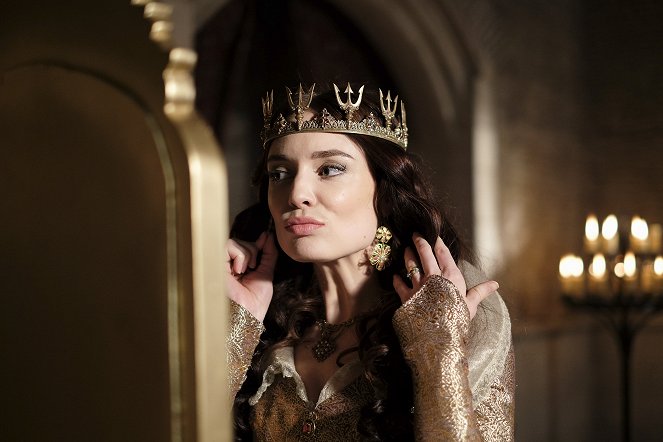 Galavant - Season 2 - Bewitched, Bothered, and Belittled - Van film - Mallory Jansen