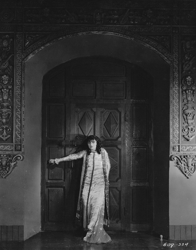 Espanjalainen tanssijatar - Kuvat elokuvasta - Pola Negri
