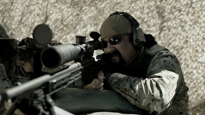 Sniper: Special Ops - Do filme - Steven Seagal