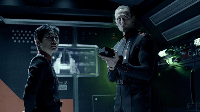 The Expanse - Remember the Cant - Van film - Jean Yoon, Greg Bryk