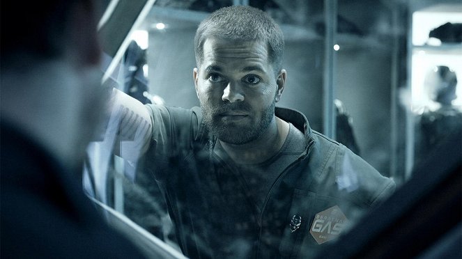 The Expanse - Windmills - Photos - Wes Chatham