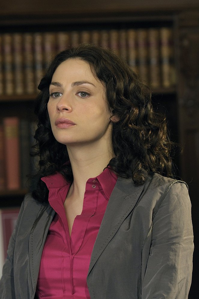 Warehouse 13 - Time Will Tell - Photos - Joanne Kelly