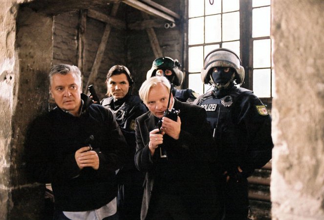 Polizeiruf 110 - Resturlaub - De la película - Henry Hübchen, Max Hopp, Uwe Steimle