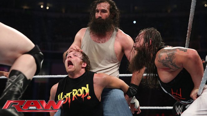 WWE Monday Night RAW - Fotosky - Jonathan Good, Jon Huber, Windham Rotunda
