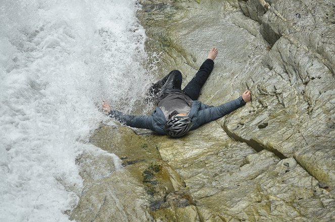 Das Dorf des Schweigens - Z filmu - Simon Schwarz