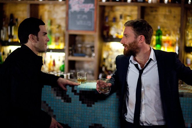 The Almighty Johnsons - Season 2 - Everything Starts with Gaia - Filmfotók - Jared Turner, Dean O'Gorman