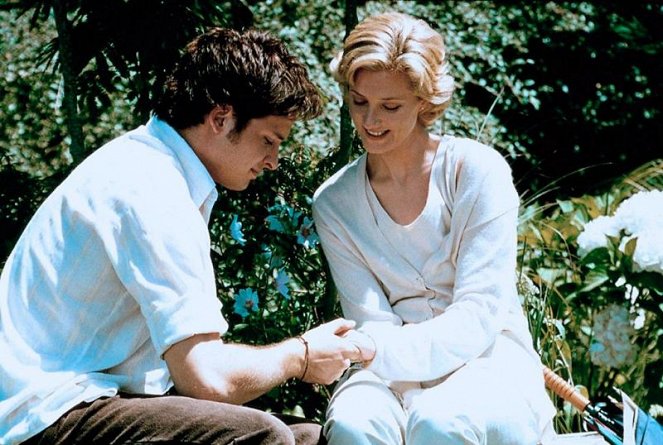 Under Heaven - Photos - Aden Young, Joely Richardson