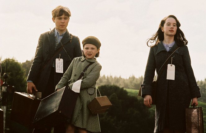 The Chronicles of Narnia: The Lion, the Witch and the Wardrobe - Photos - William Moseley, Georgie Henley, Anna Popplewell