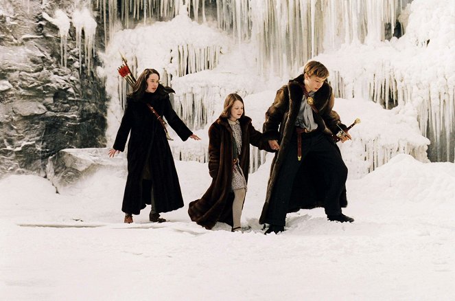 Le Monde de Narnia : Chapitre 1 - Le lion, la sorcière blanche et l'armoire magique - Film - Anna Popplewell, Georgie Henley, William Moseley