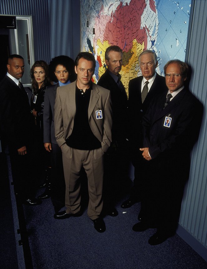 The Agency - Promoción - Rocky Carroll, Paige Turco, Gloria Reuben, Gil Bellows, David Clennon, Ronny Cox, Will Patton