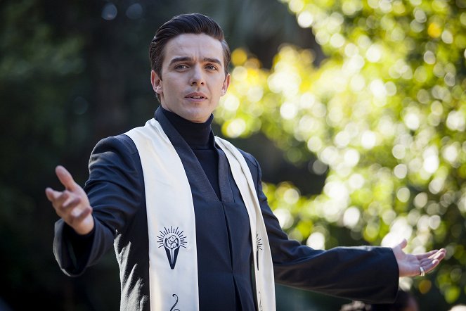 Dominion - Season 1 - Something Borrowed - Photos - Luke Allen-Gale