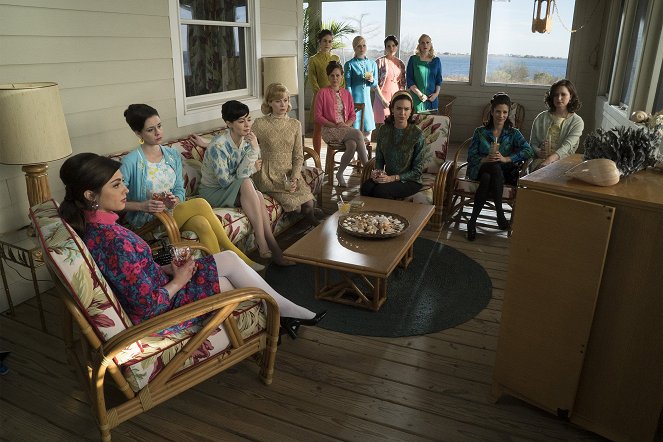 The Astronaut Wives Club - In the Blind - Filmfotos - Azure Parsons, Zoe Boyle, Odette Annable