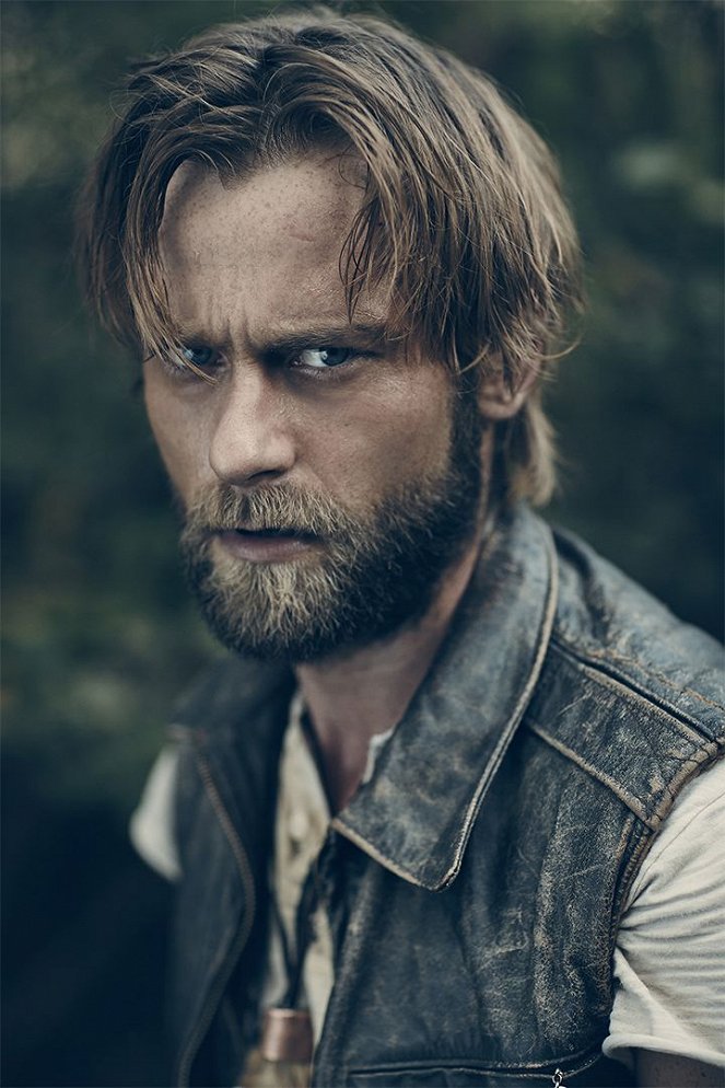 Outsiders - Promoción - Joe Anderson