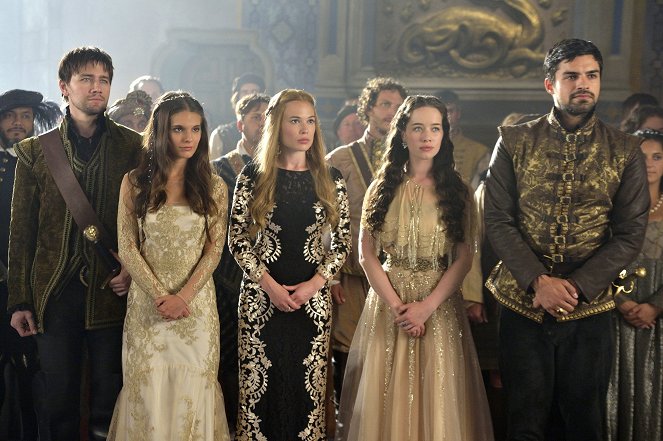 Reign - Season 2 - Coronation - Photos - Torrance Coombs, Caitlin Stasey, Celina Sinden, Anna Popplewell, Sean Teale
