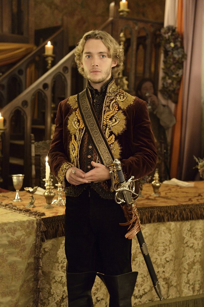 Reign - Season 2 - The Lamb and the Slaughter - Photos