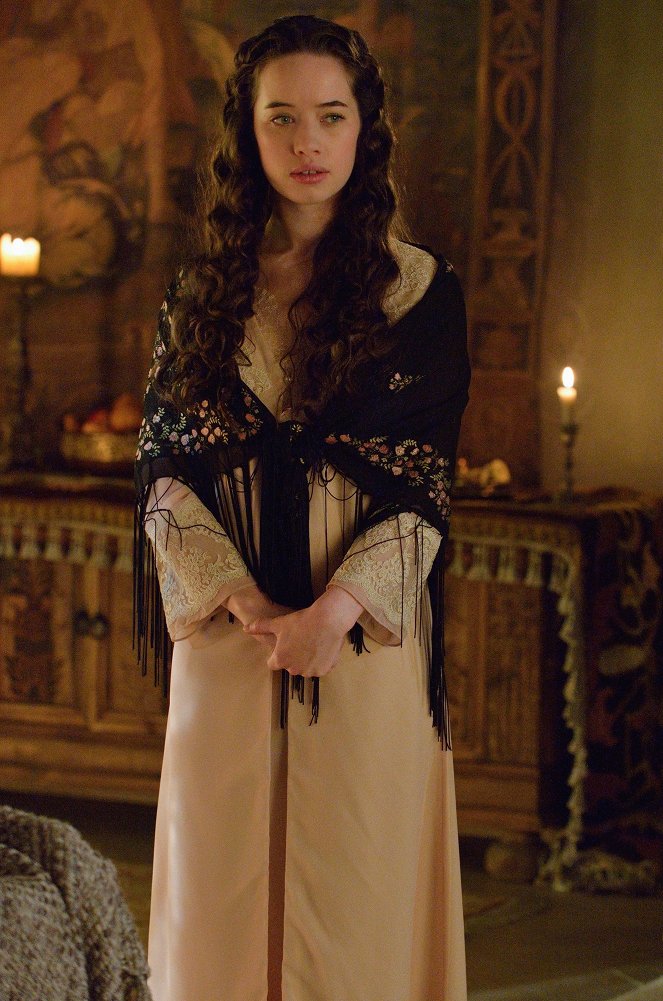 Reign - Acts of War - Photos - Anna Popplewell