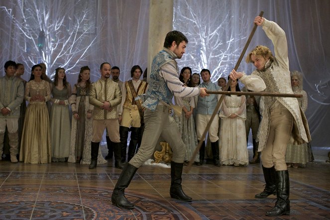 Reign - Banished - Photos - Sean Teale, Toby Regbo