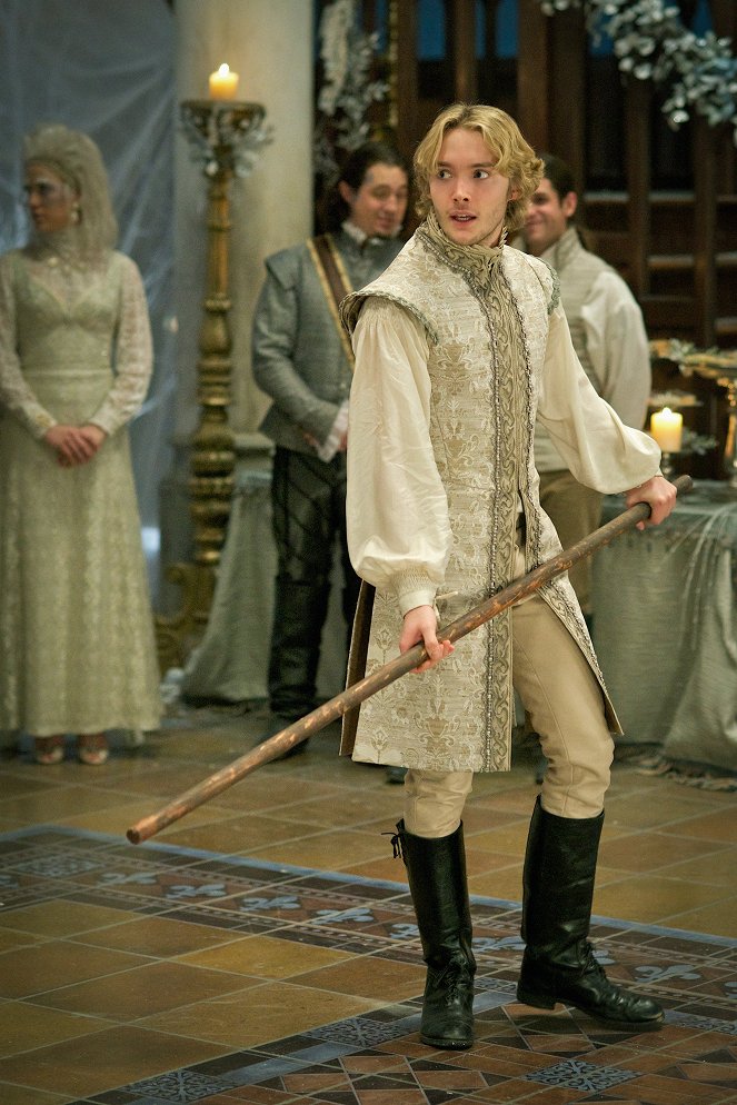 Reign - Banished - Photos - Toby Regbo