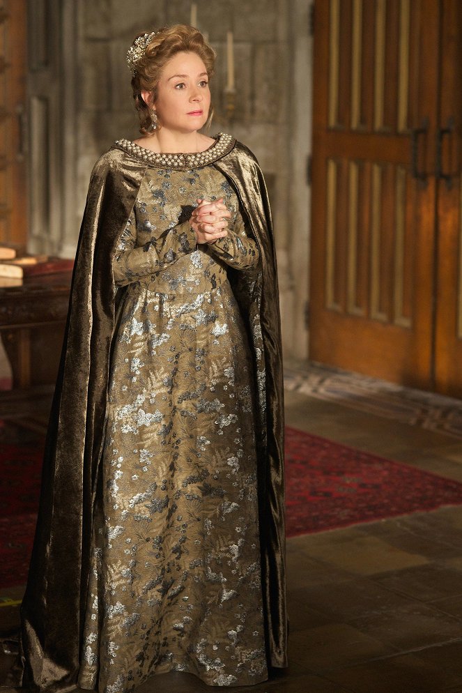 Reign - Season 2 - Burn - De la película - Megan Follows