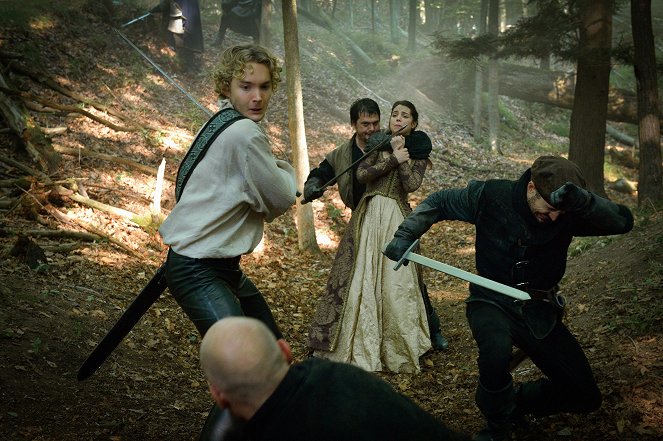 Reign - Season 3 - In a Clearing - Film - Toby Regbo, Adelaide Kane